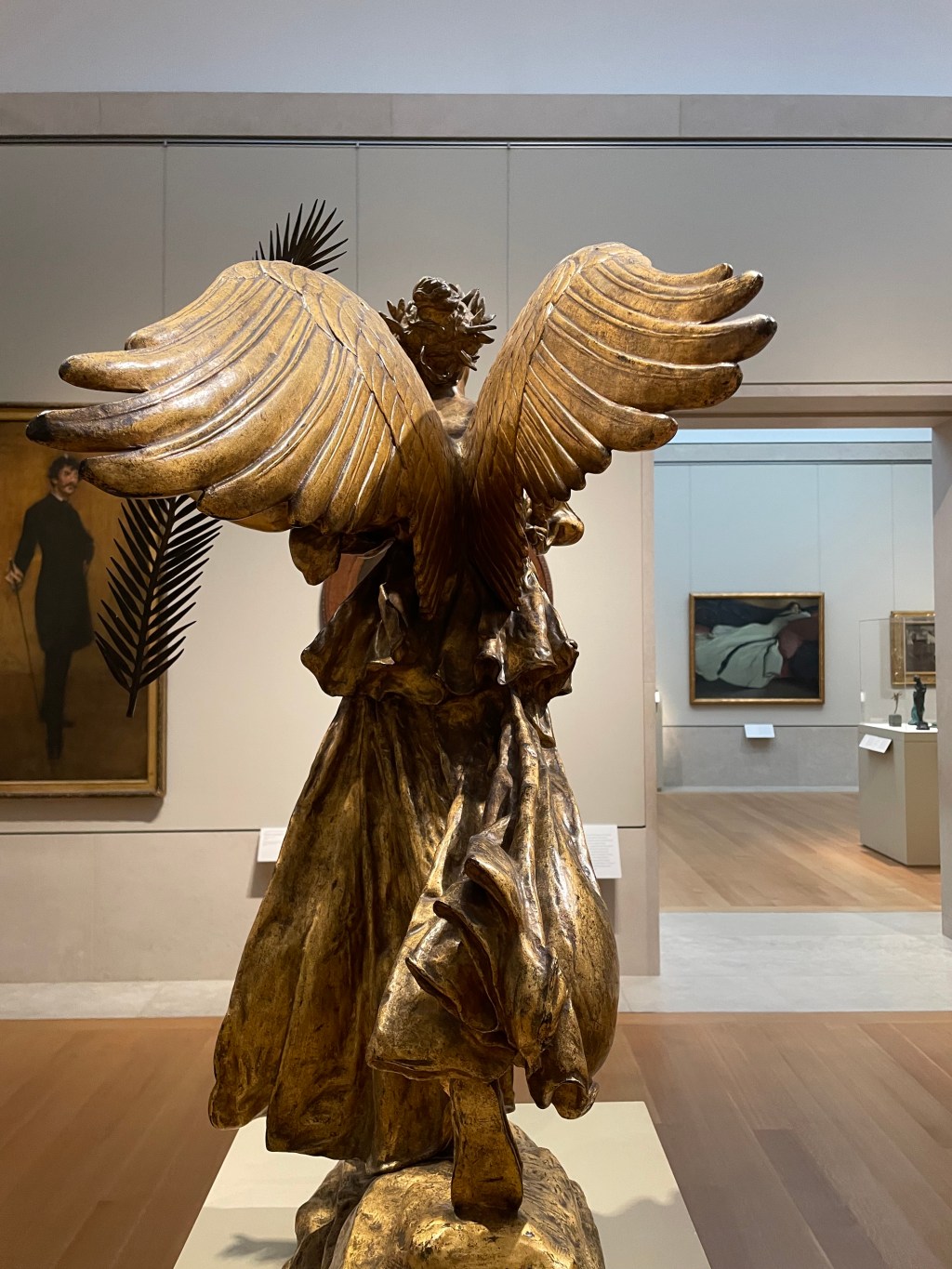 Show me all the behind the&nbsp;scenes.